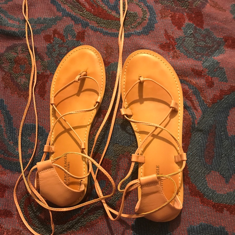 AMERICAN EAGLE LACE UP SANDAL